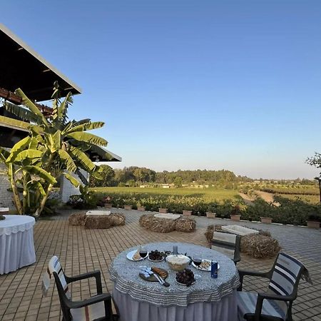 Saffronstays Onellaa, Nashik - Infinity Pool Villa Surrounded By A Vineyard Exterior photo