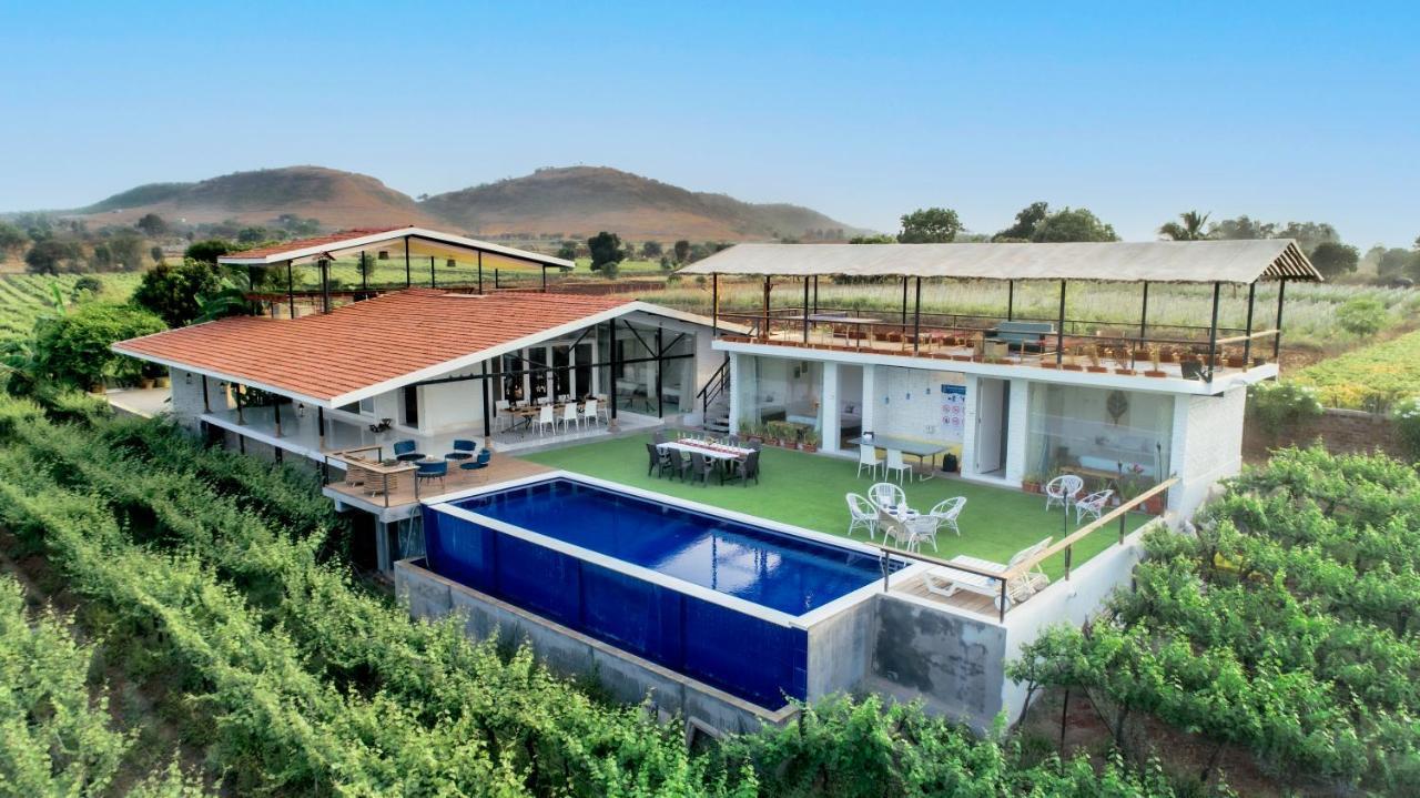 Saffronstays Onellaa, Nashik - Infinity Pool Villa Surrounded By A Vineyard Exterior photo